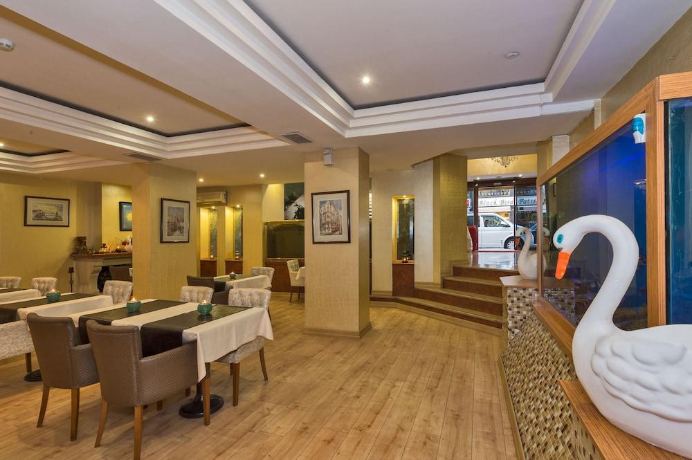 Beyaz Kugu Hotel Estambul Exterior foto